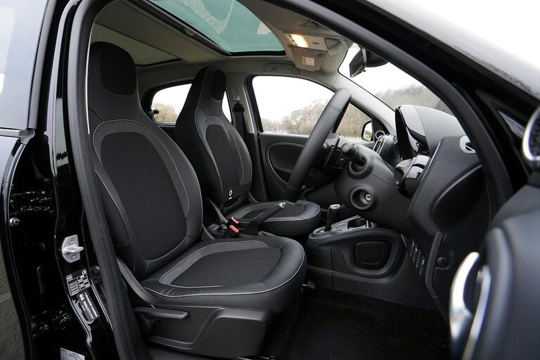 How to Keep Your Car Organized and Clean for a Stress-Free Drive
